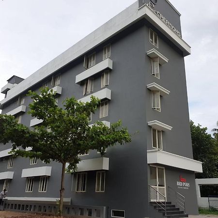 Bed Pods Hostel Thiruvananthapuram ภายนอก รูปภาพ
