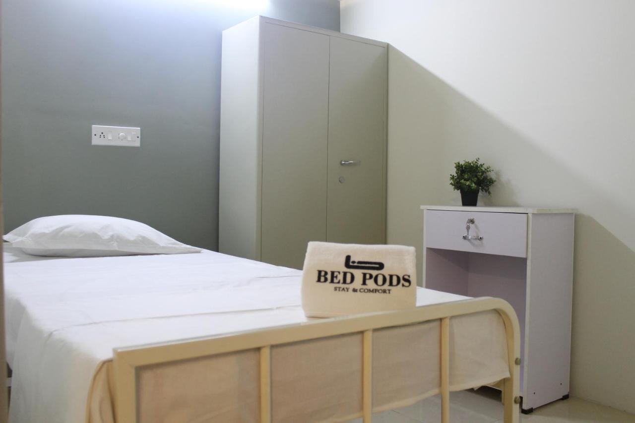 Bed Pods Hostel Thiruvananthapuram ภายนอก รูปภาพ