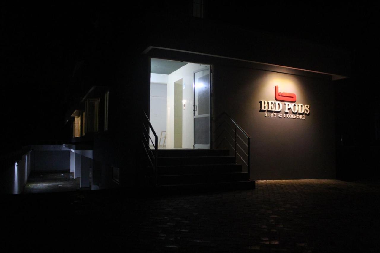 Bed Pods Hostel Thiruvananthapuram ภายนอก รูปภาพ